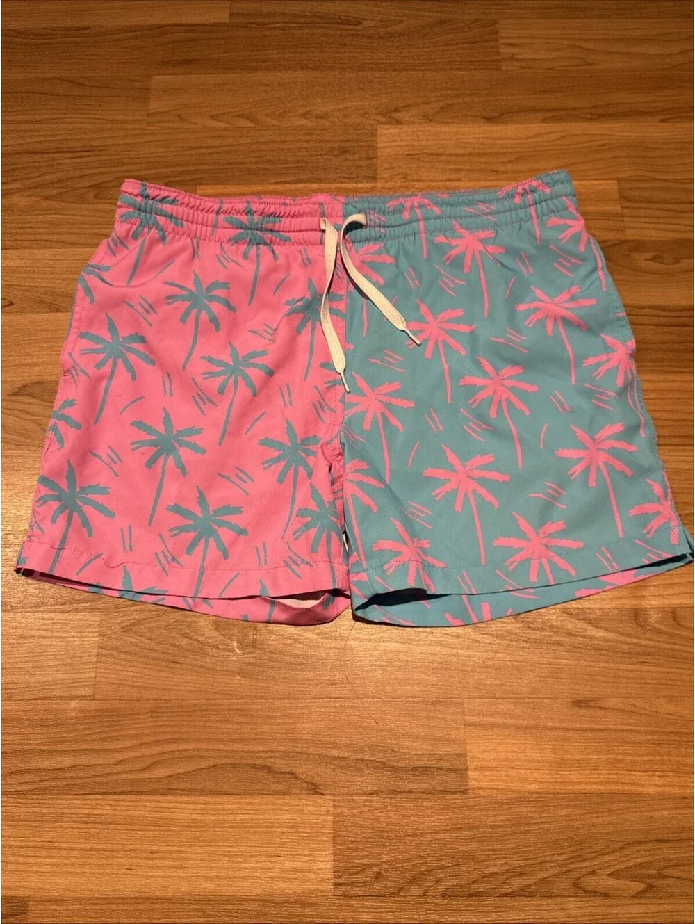 Chubbies Swim Trunks Men S Pink Blue Palm Tree Colorblock 5.5 Inch Inseam Lined